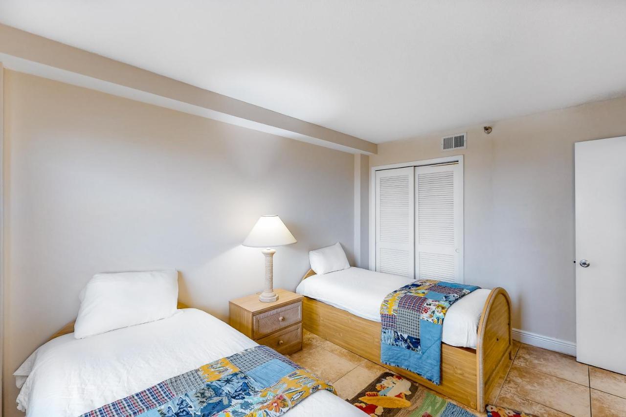 Apartment Emerald Surf 502