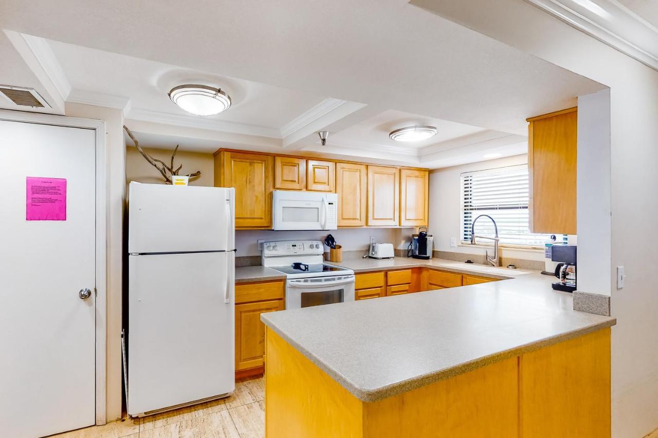 Apartment Emerald Surf 502 *